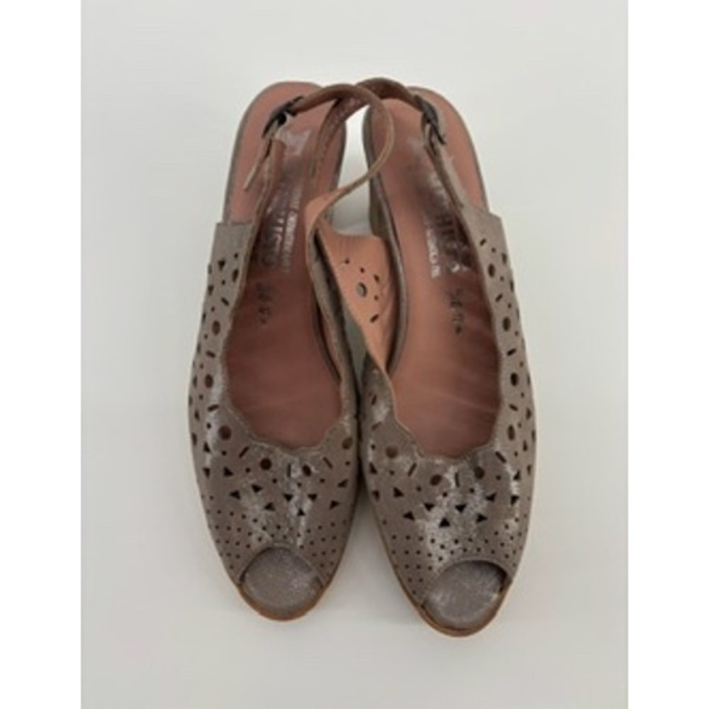 Mephisto Mobils Metallic Taupe Laser Cut Peep Toe Slingback Wedge Sandals Size 9